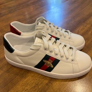 Gucci Women’s Ace Sneaker with Bee Size 8